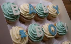 baby-boy-cupcake-giftbox-3